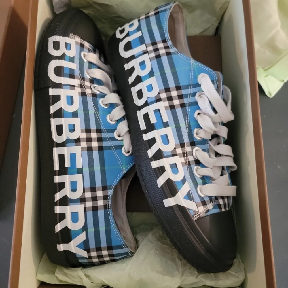 MENS SZ EU 42 BURBERRY BLUE COTTON LOWS